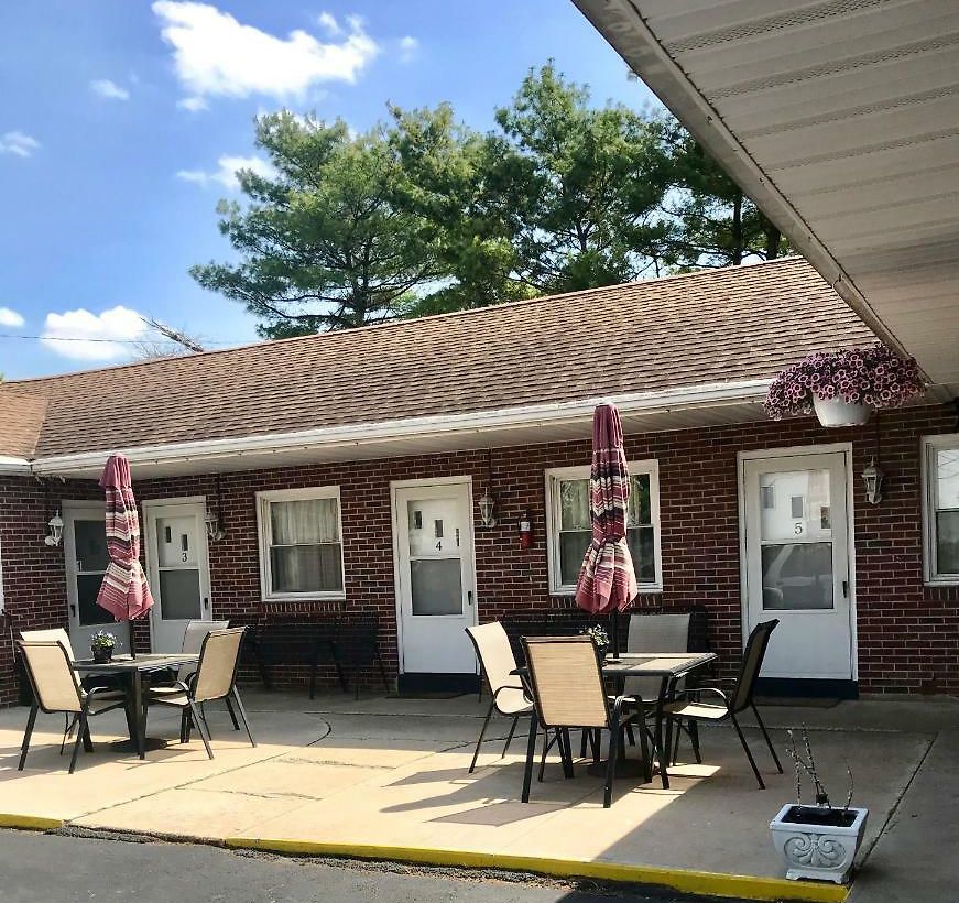 HOTEL LANCASTER MOTEL, RONKS, PA